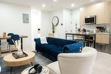 3Br 2Baths With Private Outdoors Apartment New York