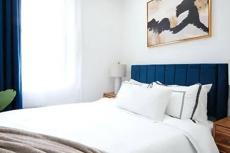 3Br 2Baths With Private Outdoors Apartment New York